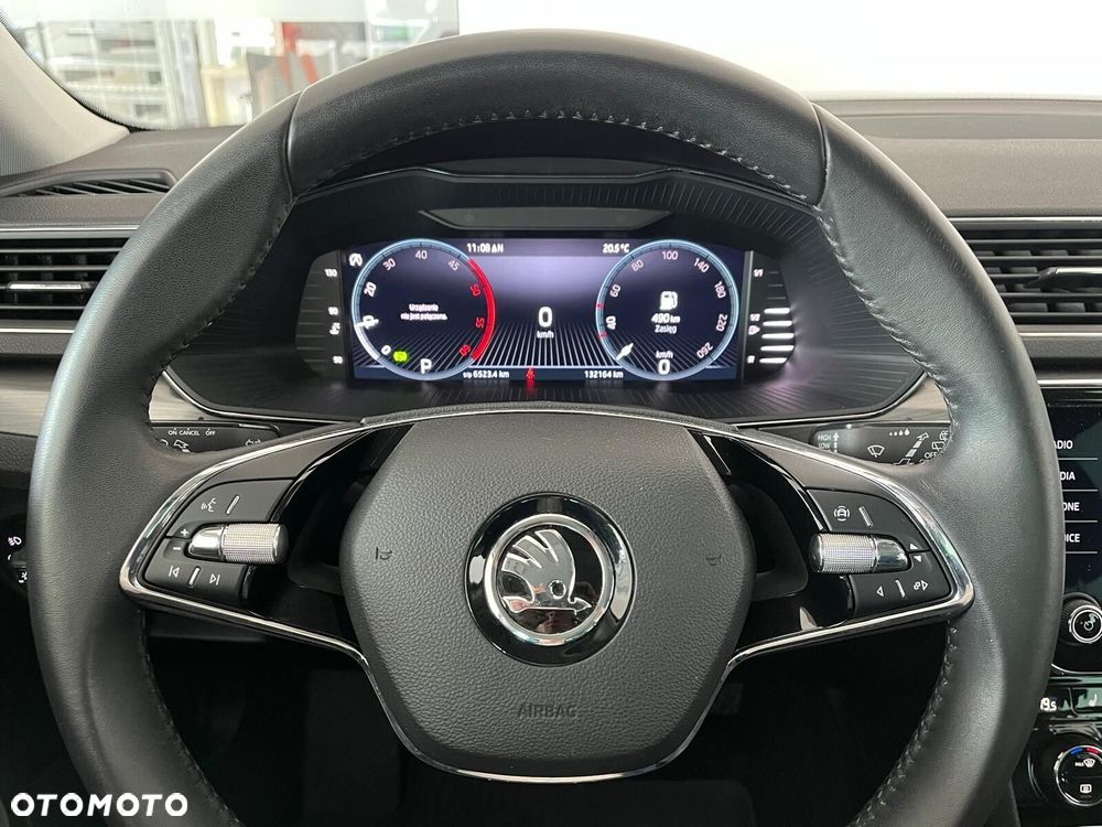 Skoda Superb 2.0 TDI SCR Style DSG - 25