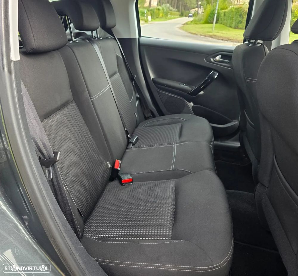 Peugeot 208 1.6 BlueHDi Allure - 15