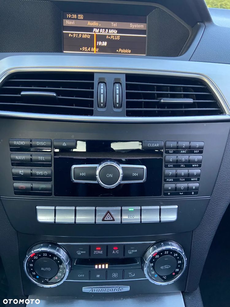 Mercedes-Benz Klasa C 180 CDI Avantgarde Edition - 31