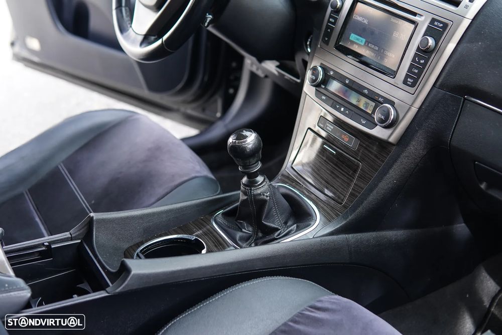 Toyota Avensis SW - 53