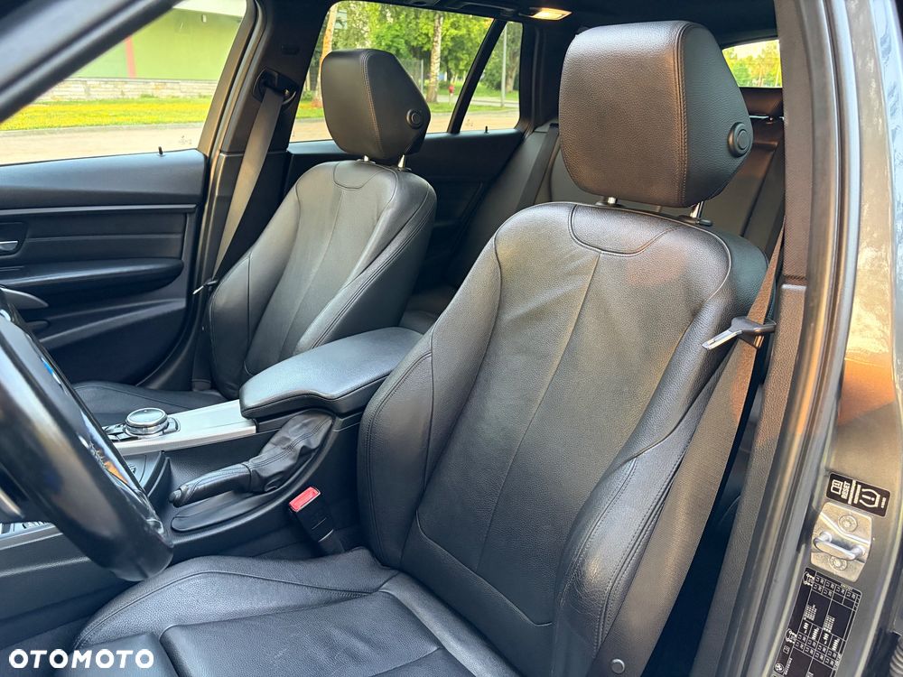 BMW Seria 3 335d xDrive Edition M Sport Shadow - 13