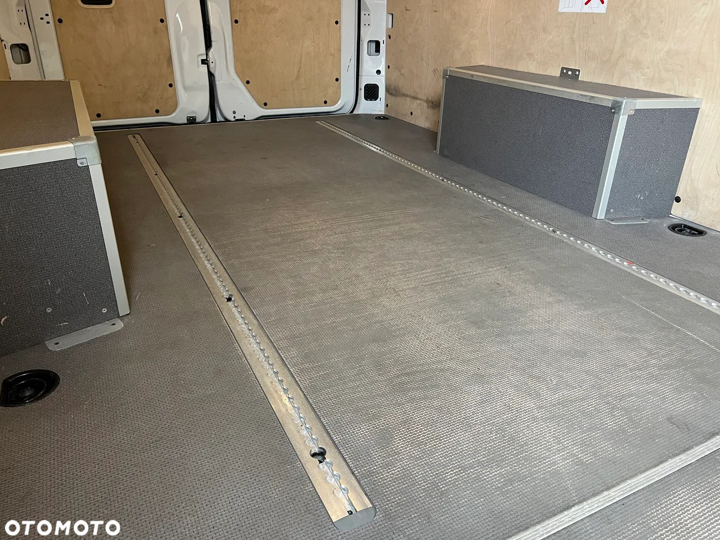 Mercedes-Benz Sprinter - 33