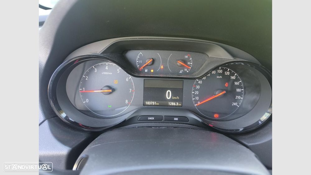 Opel Grandland X 1.2 T Design & Tech - 12