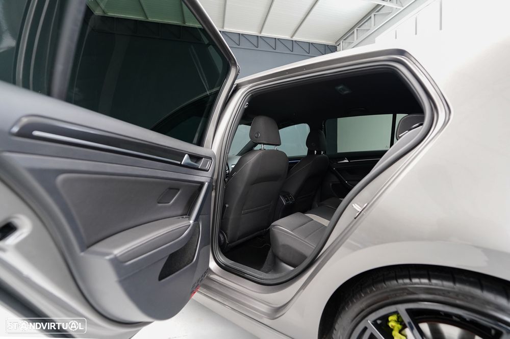 VW Golf 2.0 TSI R DSG - 26