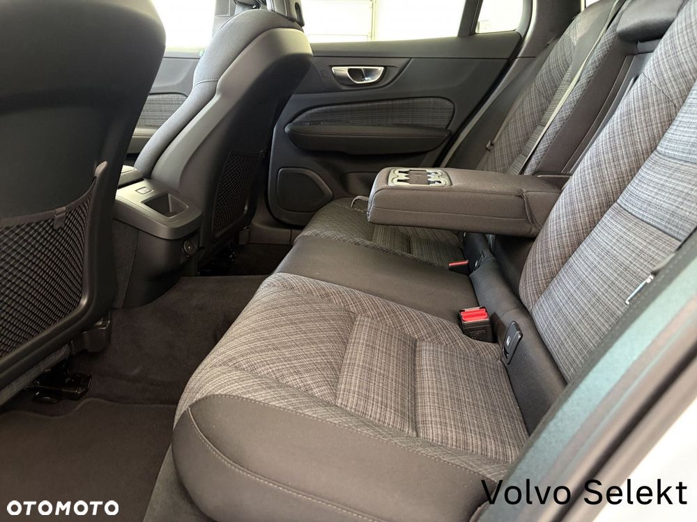 Volvo V60 B4 B DKG Core - 14