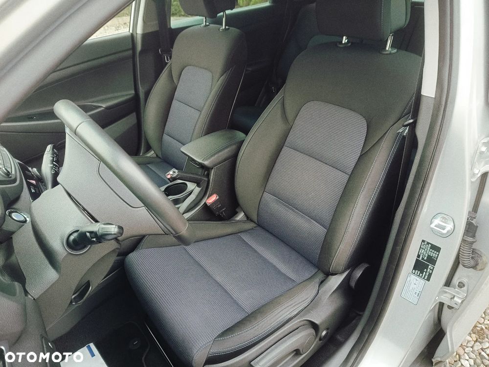 Hyundai Tucson blue 1.7 CRDi 2WD Intro Edition - 18