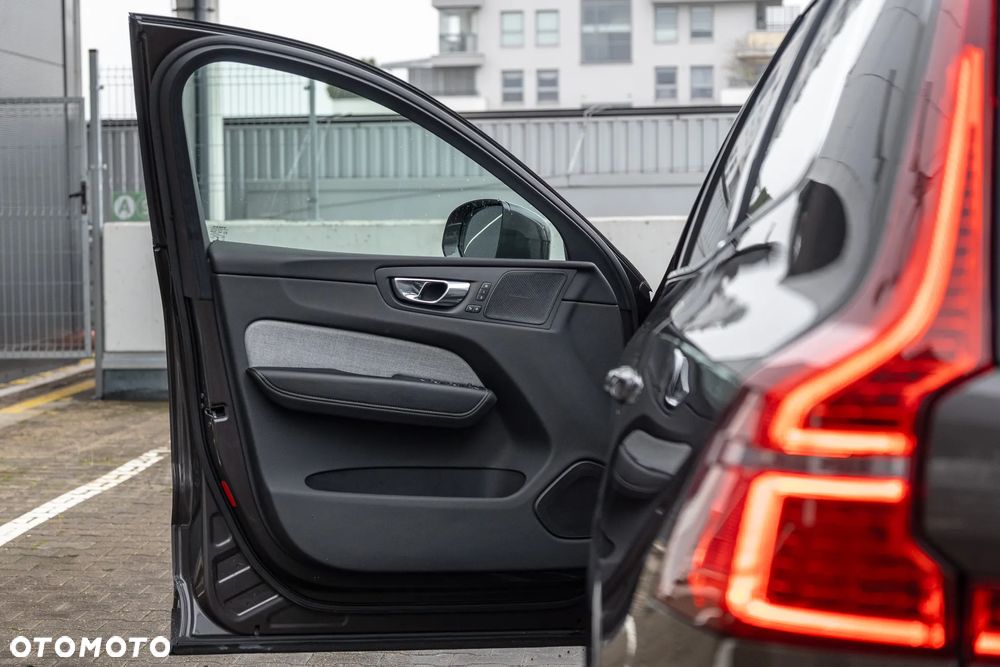 Volvo XC 60 D4 SCR AWD Inscription - 10