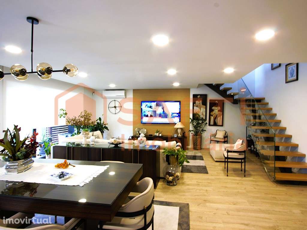 T5 duplex, com Garagem em Viseu - Grande imagem: 3/51