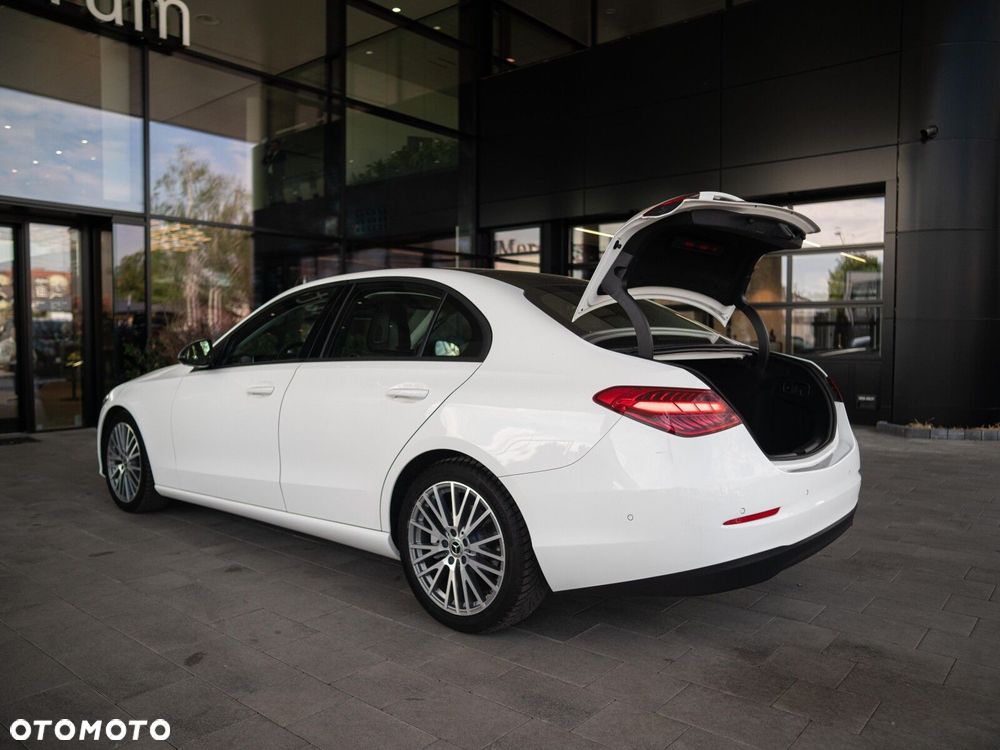 Mercedes-Benz Klasa C 180 mHEV Business Edition - 26