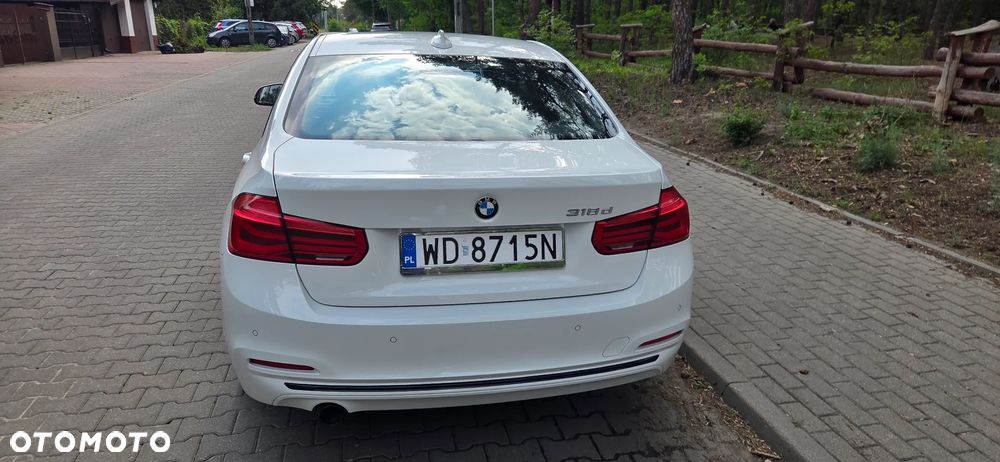 BMW Seria 3 318d Sport Line - 5