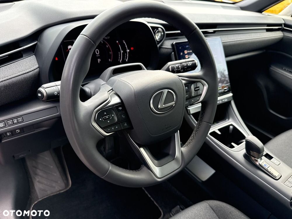Lexus LBX 1.5 Hybrid - 13