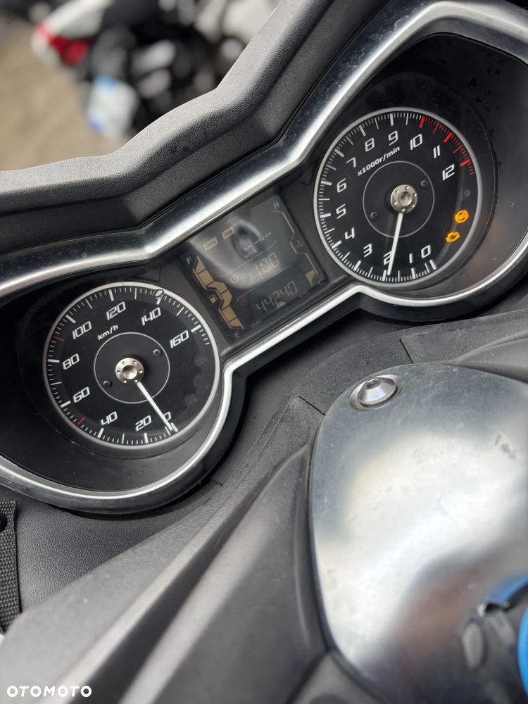 Yamaha X-max - 26