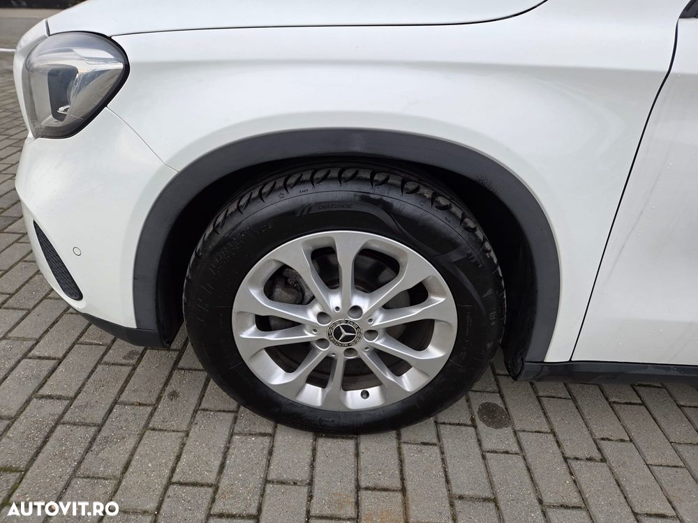 Mercedes-Benz GLA 200 d 4MATIC Aut. - 5