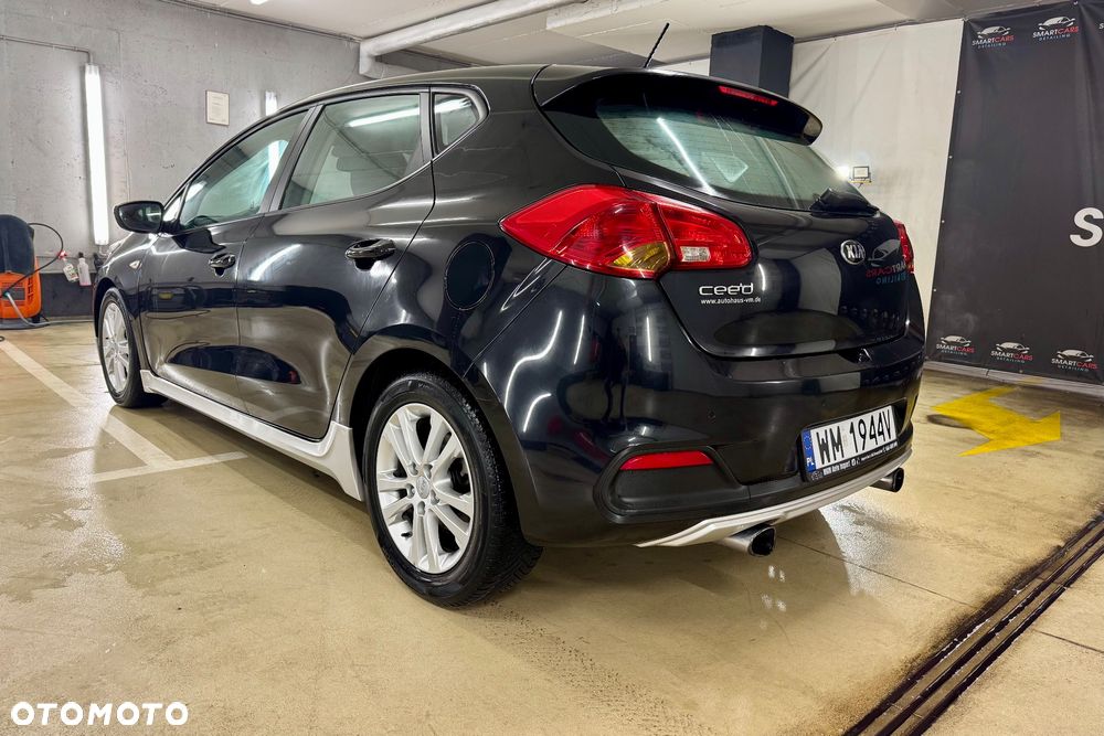 Kia Ceed - 4