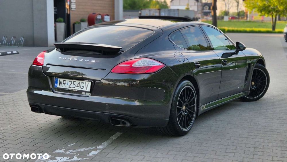 Porsche Panamera Diesel Platinum Edition - 26
