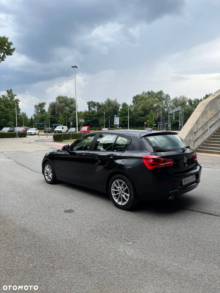 BMW Seria 1 116i - 22