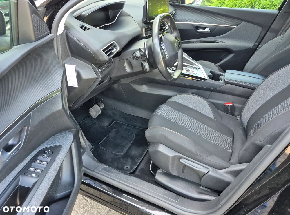 Peugeot 3008 1.5 BlueHDi Active Pack S&S EAT8 - 9