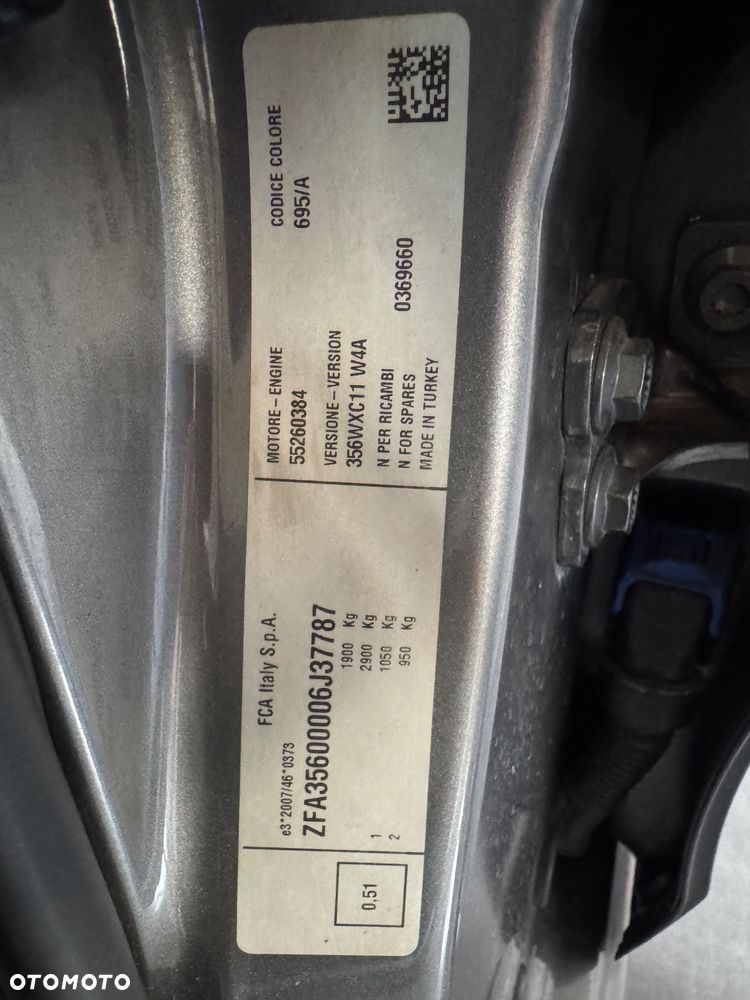 Fiat Tipo - 12