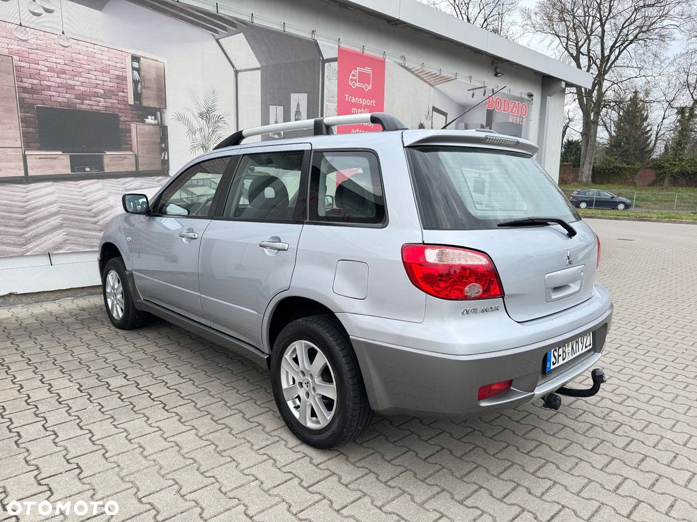 Mitsubishi Outlander - 6