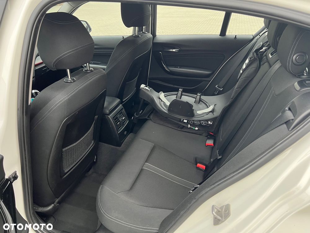 BMW Seria 1 120d - 10