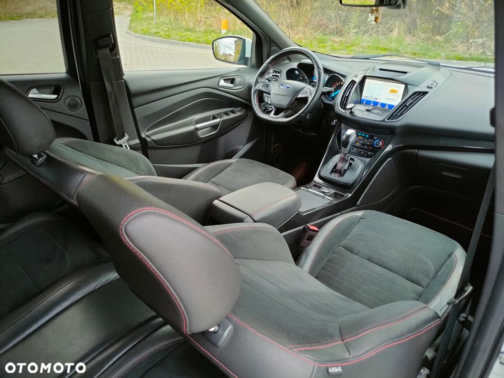 Ford Kuga 2.0 TDCi 4x4 ST-Line - 25