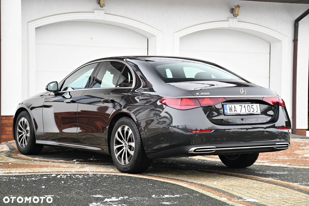 Mercedes-Benz Klasa E 200 Avantgarde - 16