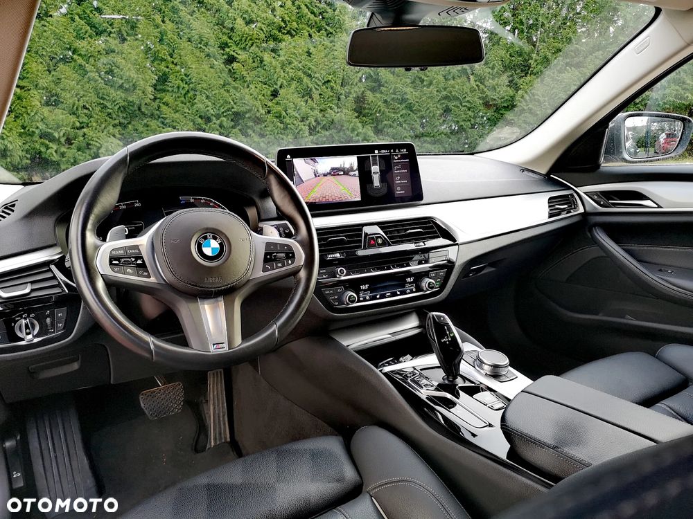 BMW Seria 5 520d Touring Sport Line - 17
