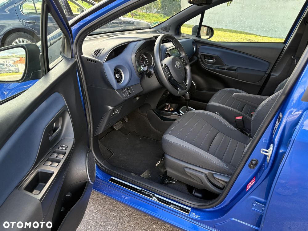 Toyota Yaris Hybrid 100 Selection Passion - 9