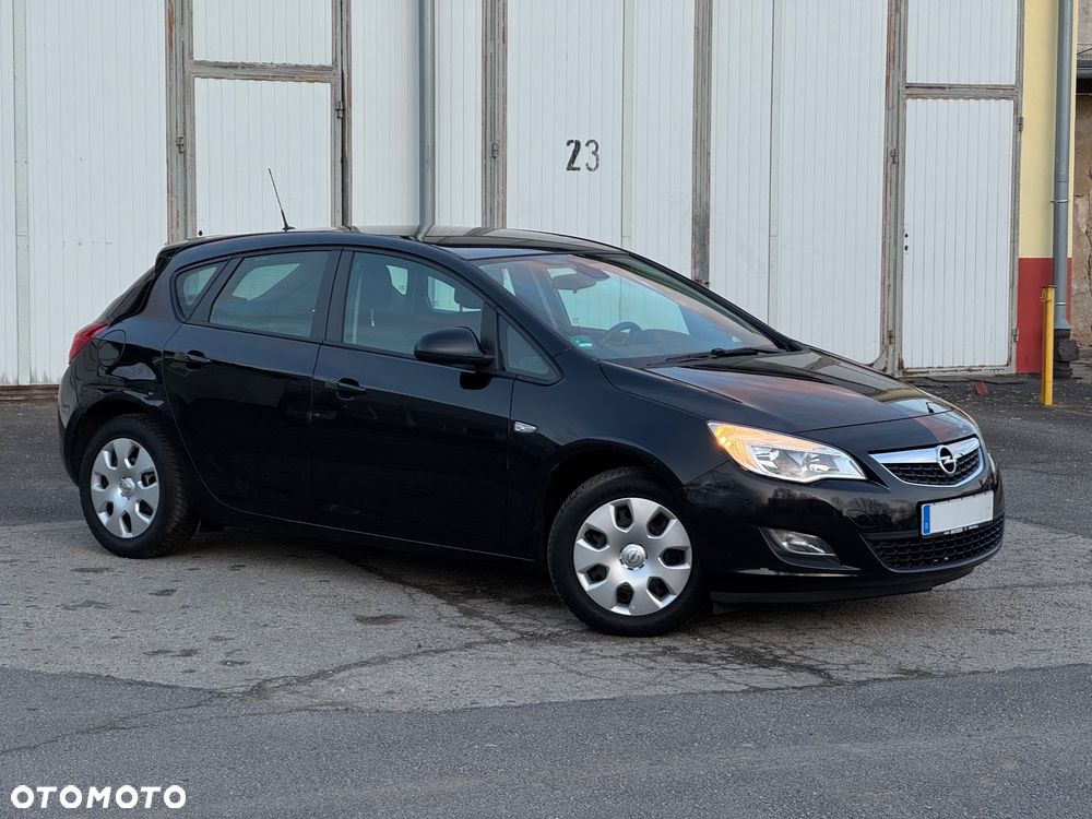 Opel Astra 1.6 Exklusiv - 10