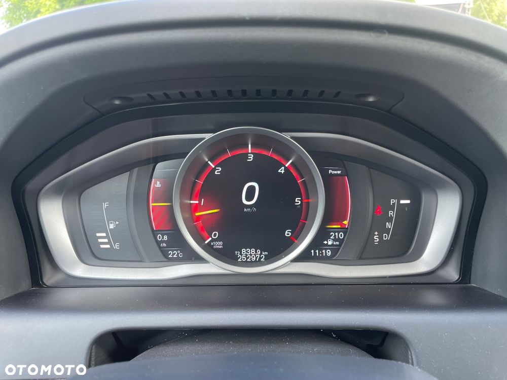 Volvo XC 60 D4 AWD Momentum - 9