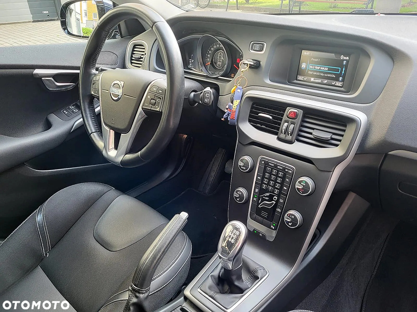 Volvo V40 T3 Momentum - 25