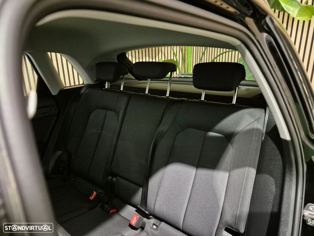 Audi Q3 40 TDI quattro S tronic - 33