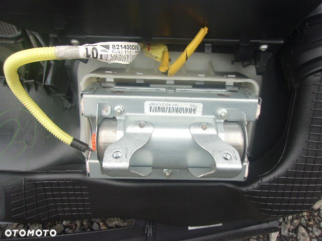 Deska Airbag Pasy Toyota Yaris II Lift 2010r - 5