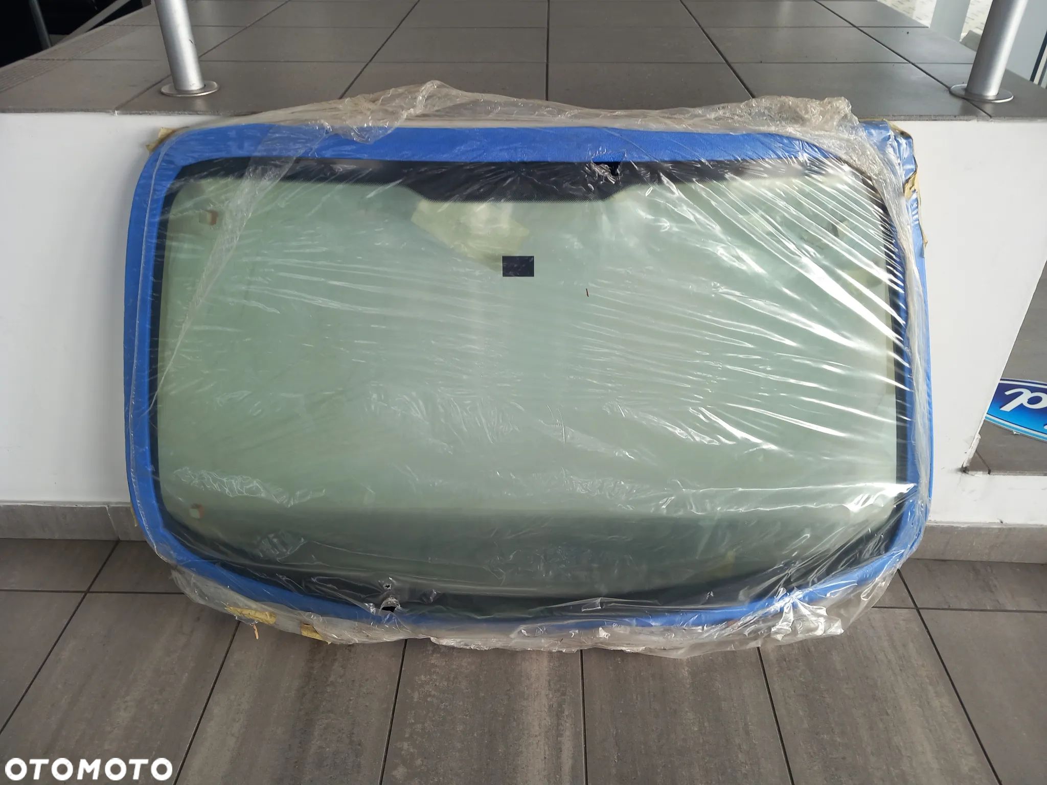 Szyba przednia czołowa Ford Puma 1997-2001 1068743 - 1