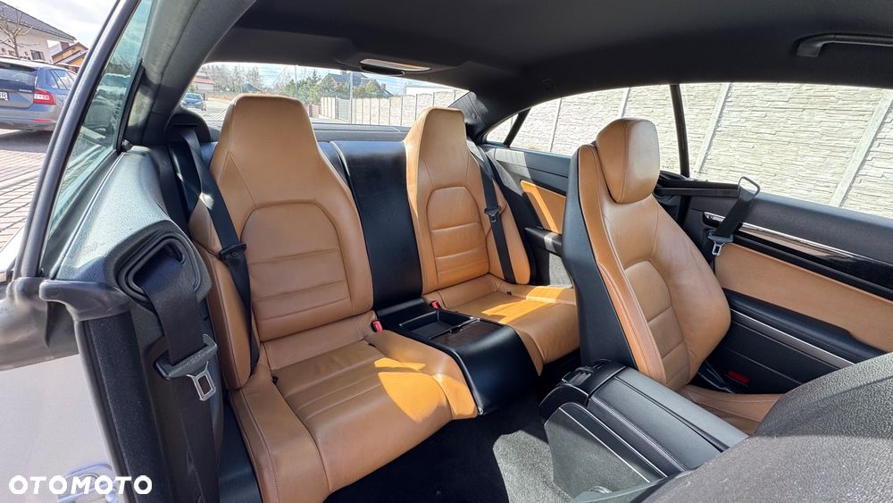 Mercedes-Benz Klasa E 250 CGI BlueEFFICIENCY Automatik Avantgarde - 29