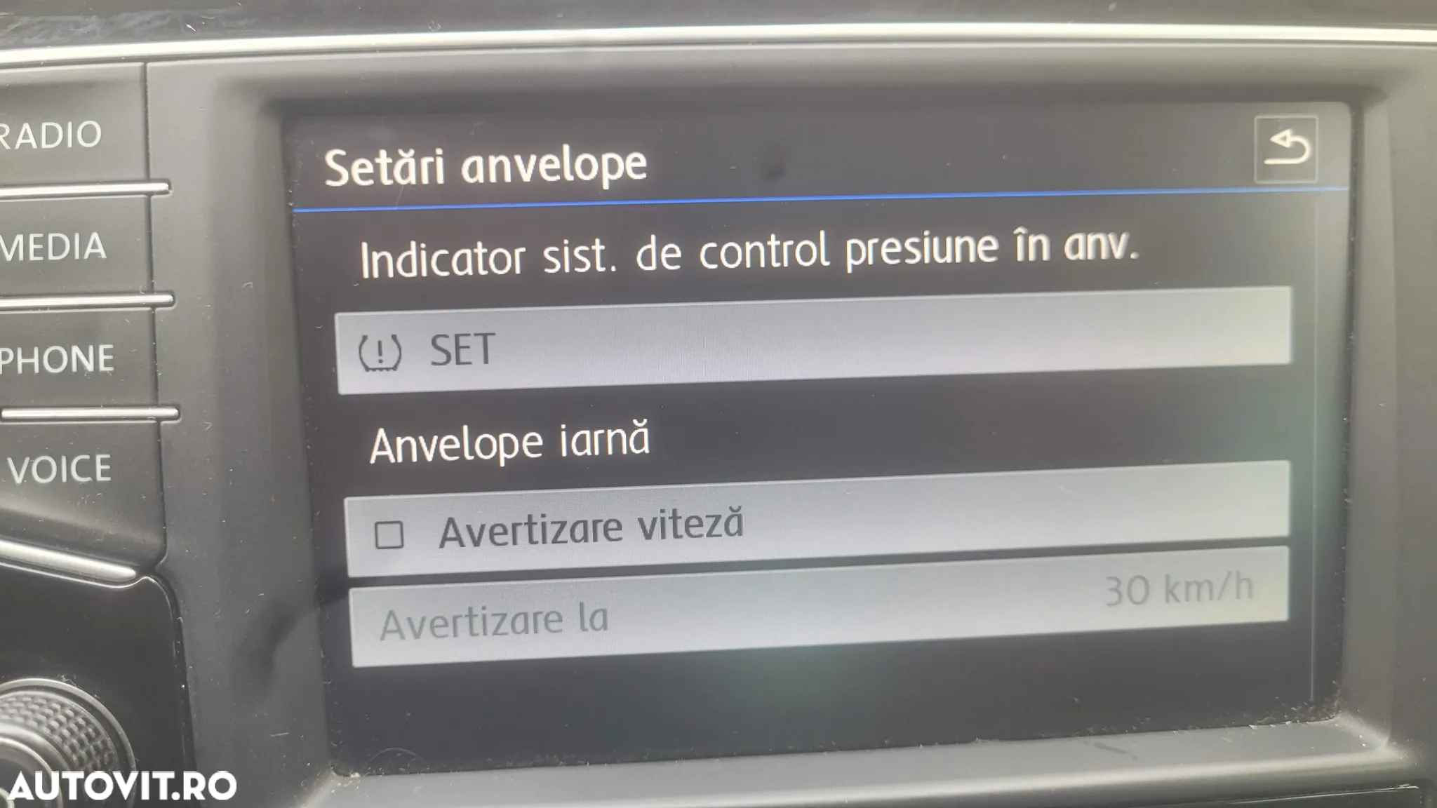 Volkswagen Passat Variant 1.6 TDI SCR DSG Comfortline - 12