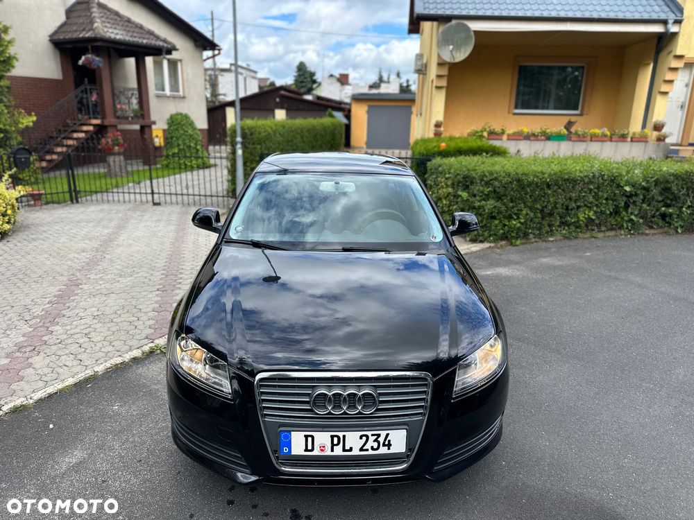 Audi A3 Sportback - 2