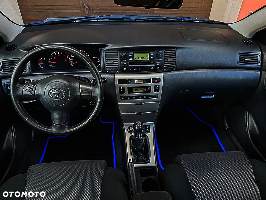 Toyota Corolla 1.4 VVT-i Edition - 21