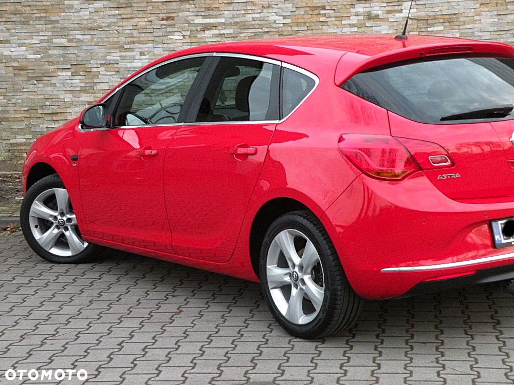 Opel Astra 1.6 Cosmo - 24