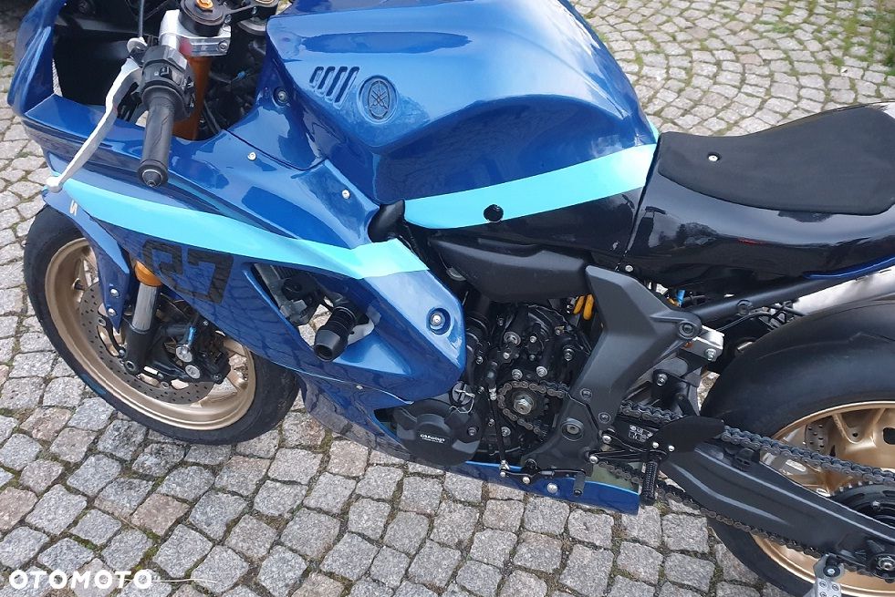 Yamaha R7 - 2