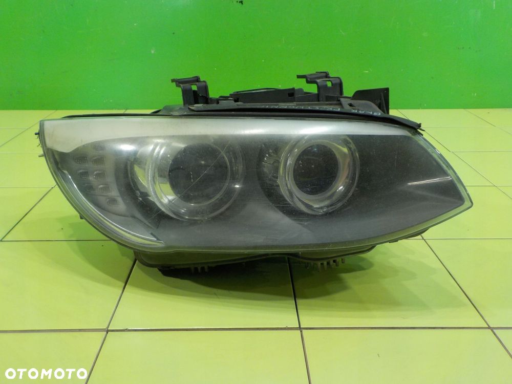 BMW 3 E92 LIFT 2.0 D 10r 2D COUPE XENON lampa prawa przod 7239930-06 - 13