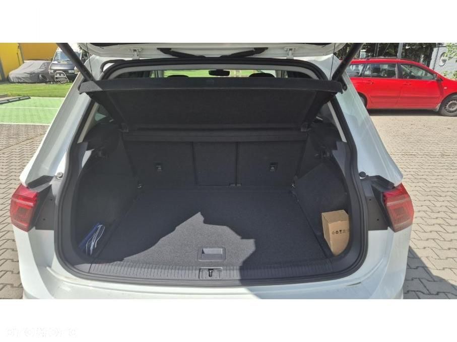 Volkswagen Tiguan - 26