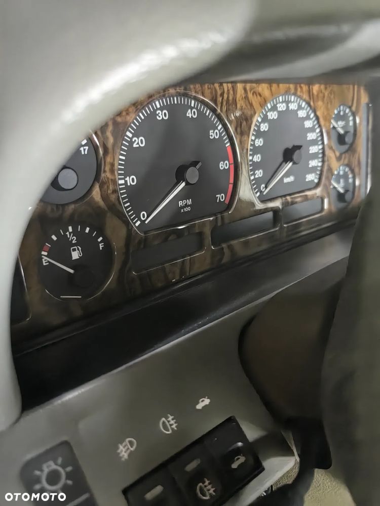 Jaguar XJ - 22