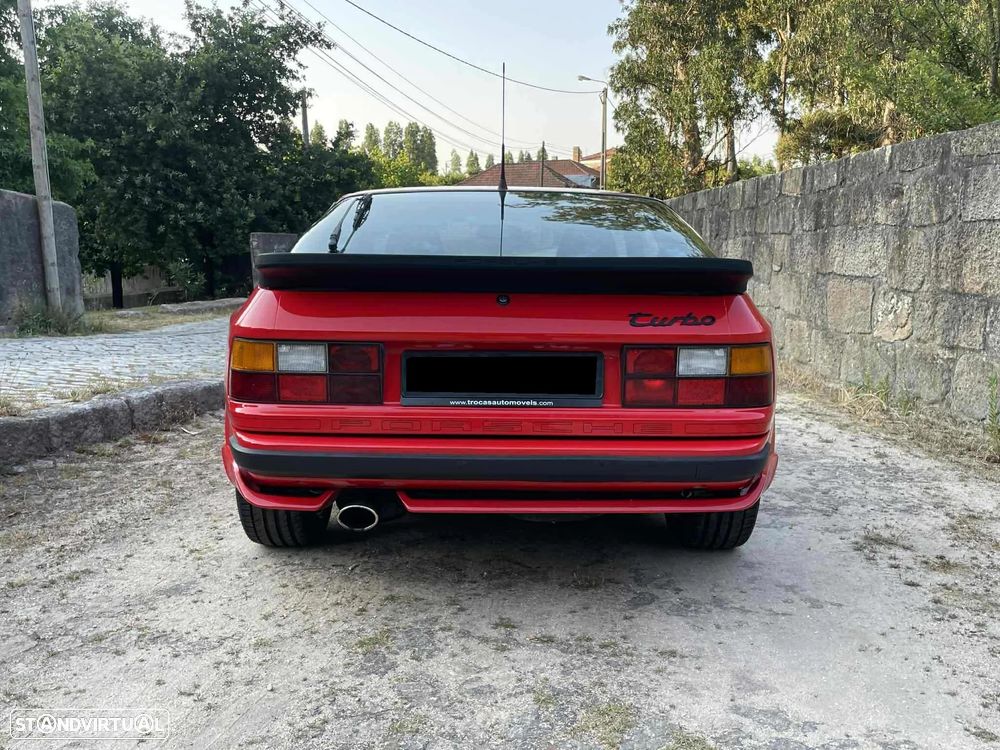 Porsche 944 Turbo - 6
