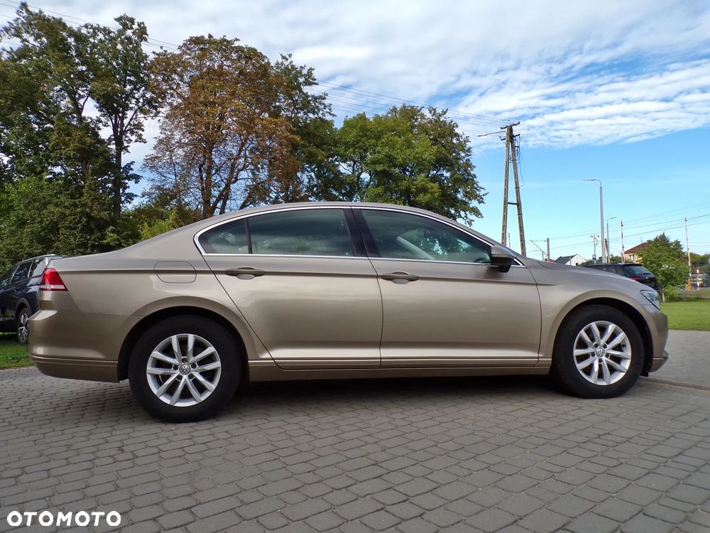 Volkswagen Passat 1.6 TDI (BlueMotion Technology) Comfortline - 8