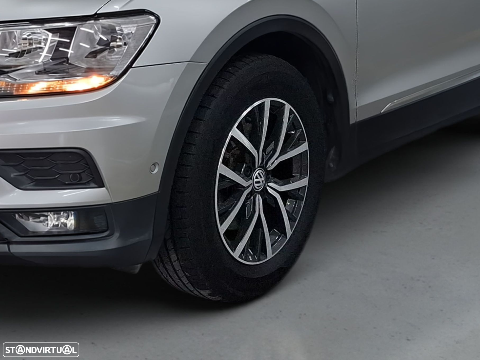 VW Tiguan 1.5 TSI Confortline - 4