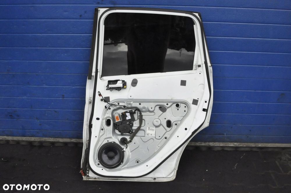 FORD KUGA MK1 DRZWI PRAWY TYŁ TYLNE - 13