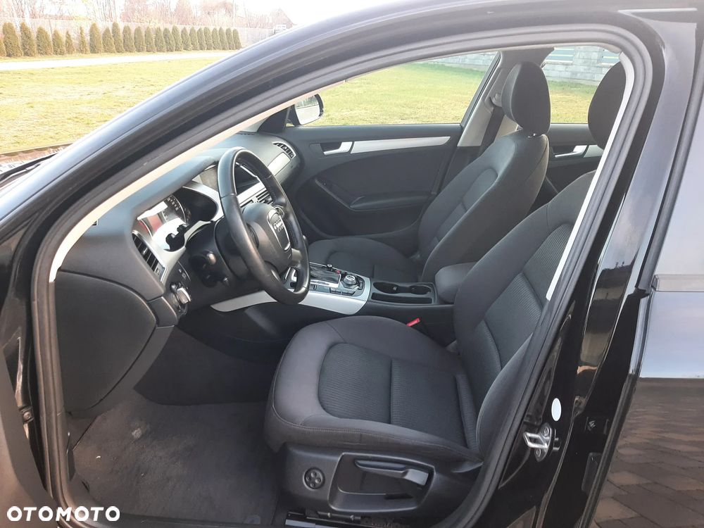 Audi A4 Limousine - 4