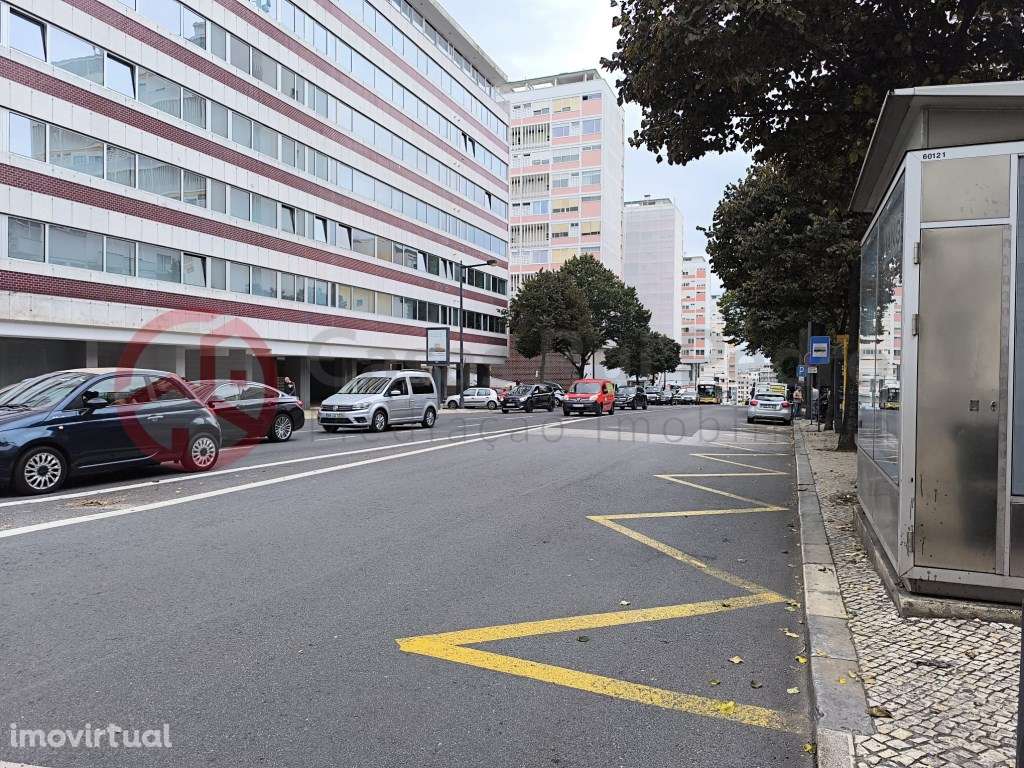 Apartamento T2+1 com Logradouro - Grande imagem: 3/38