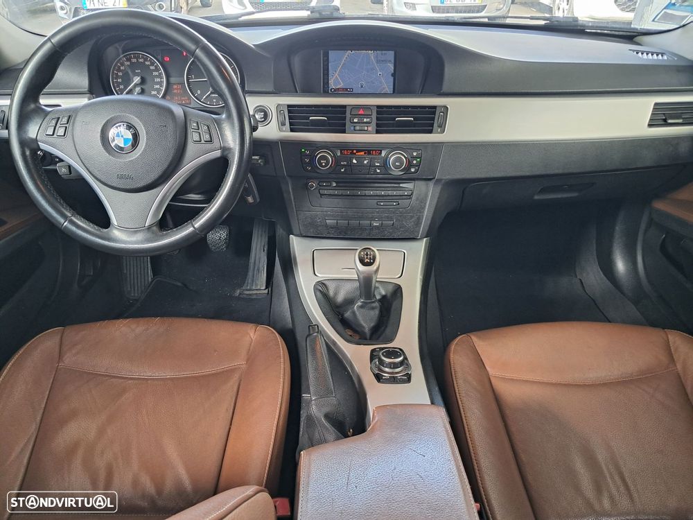 BMW 320 d - 12